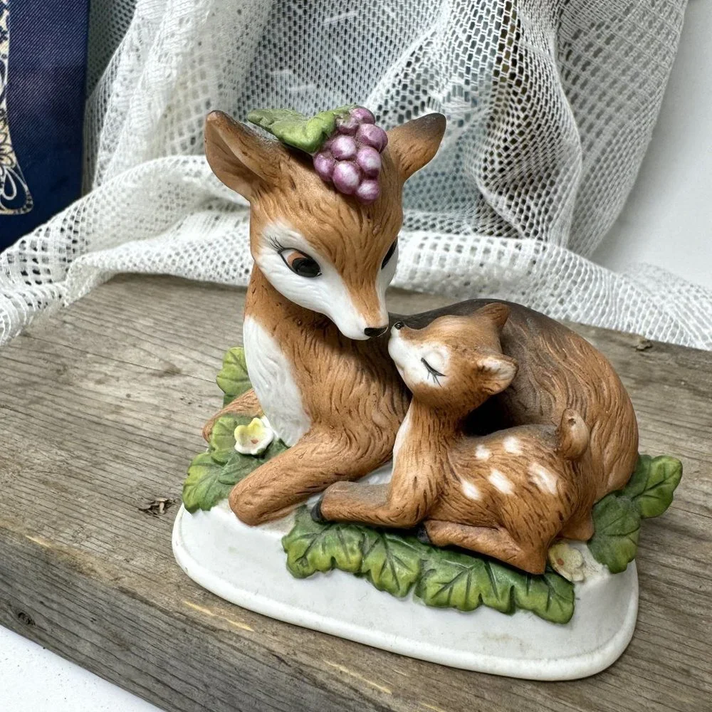 Vintage Porcelain  Mother Deer Doe & Baby Fawn Figurine - Picture 7 of 7